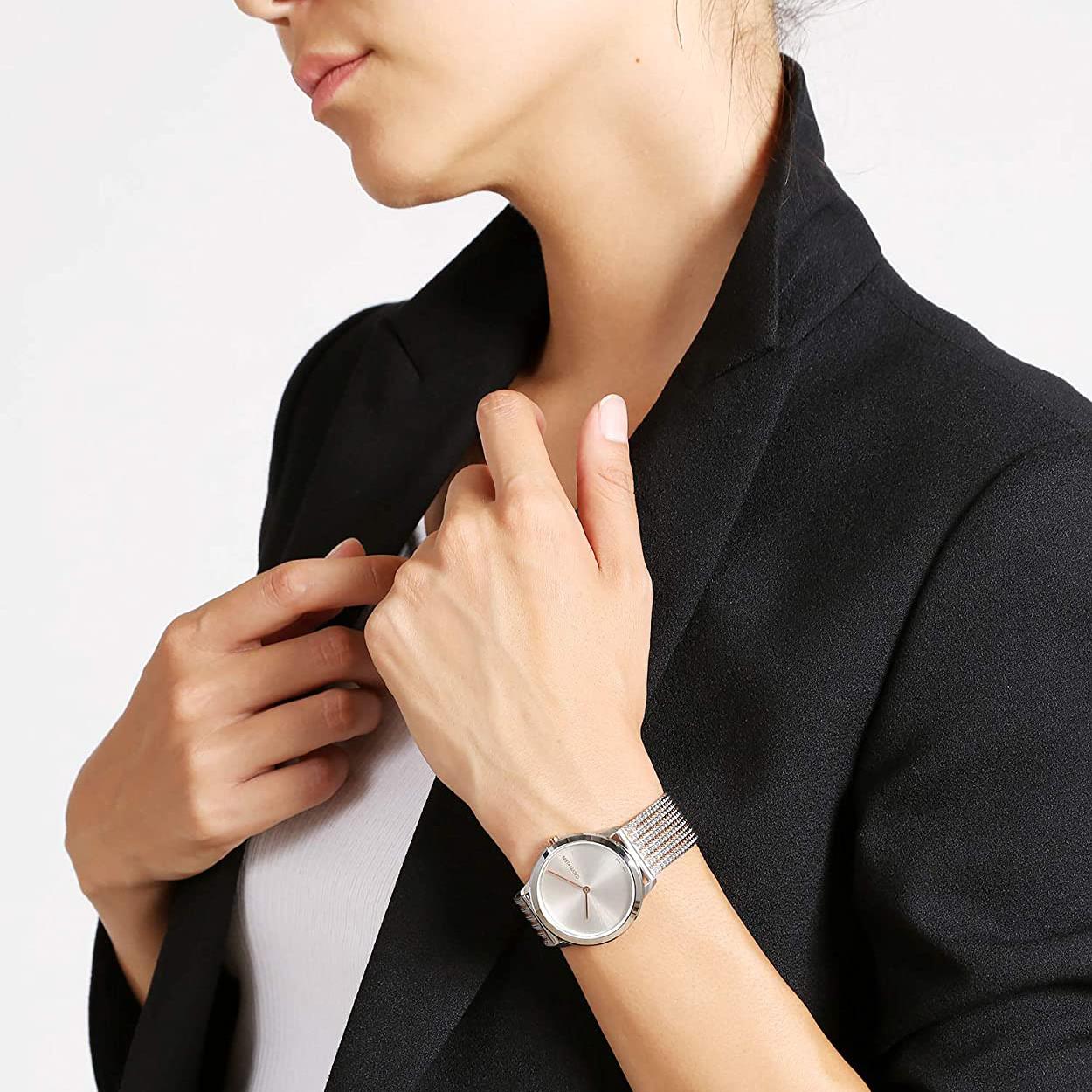 Calvin Klein K3M22B26 Minimal Quarz Unisex Uhr mit silbernem Zifferblatt Calvin Klein K3M22B26 Minimal Quarz Unisex Uhr mit silbernem Zifferblatt